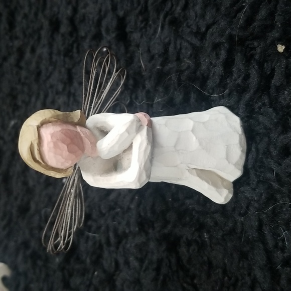 Willow tree 'angel of patience' - Picture 1 of 2